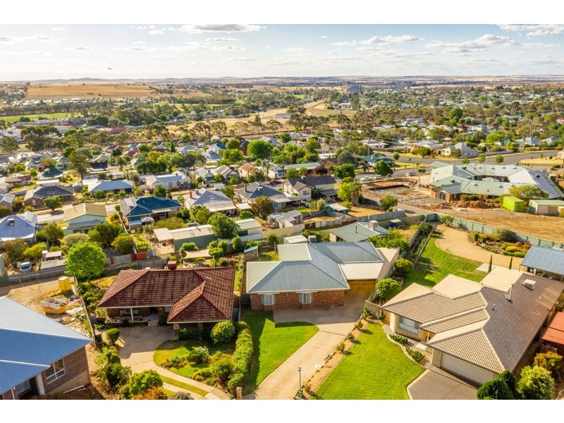 5 Cassia Way, Junee NSW 2663