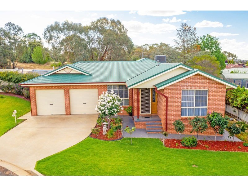 5 Pike Place, Junee NSW 2663