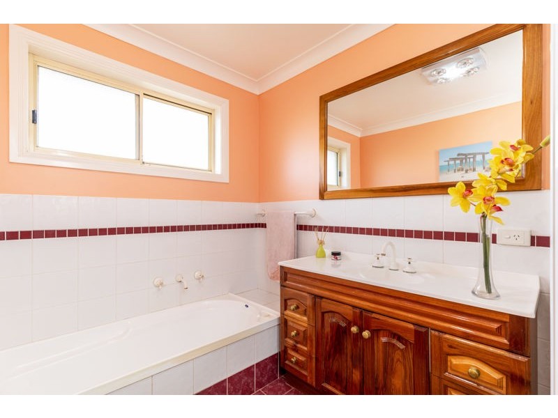 5 Pike Place, Junee NSW 2663