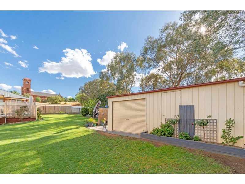 5 Pike Place, Junee NSW 2663