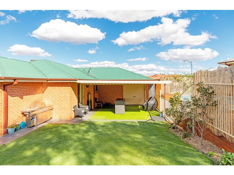 5 Pike Place, Junee NSW 2663
