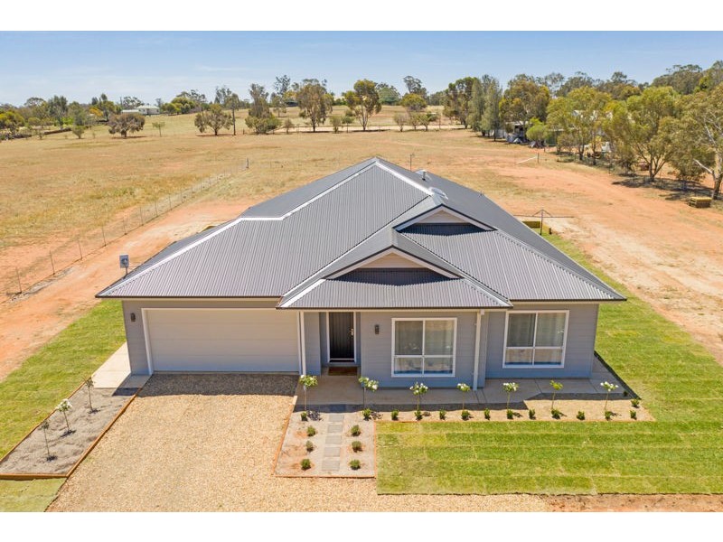 14 Jerricks Lane, Coolamon NSW 2701