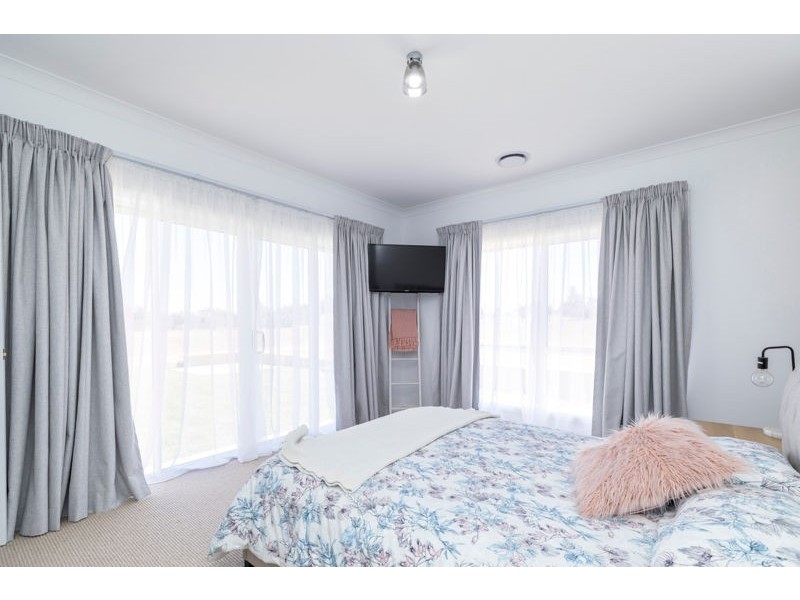 14 Jerricks Lane, Coolamon NSW 2701