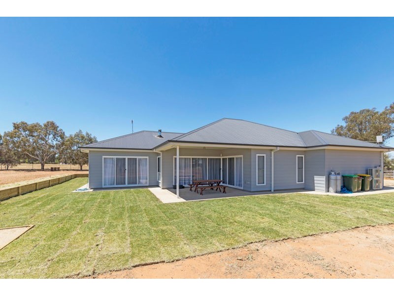 14 Jerricks Lane, Coolamon NSW 2701