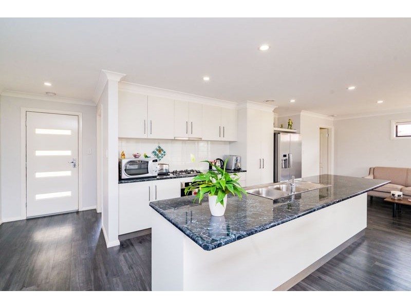 41 John Potts Dr, Junee NSW 2663