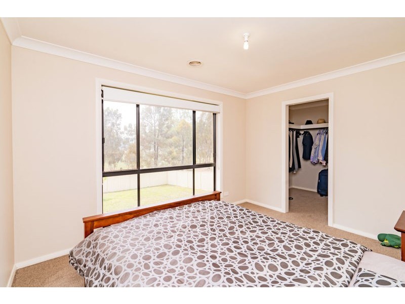 41 John Potts Dr, Junee NSW 2663