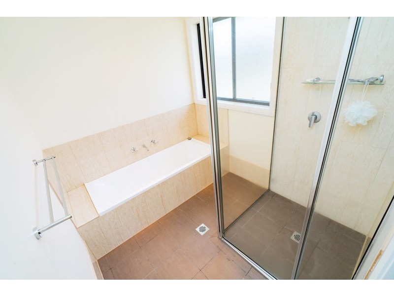 41 John Potts Dr, Junee NSW 2663