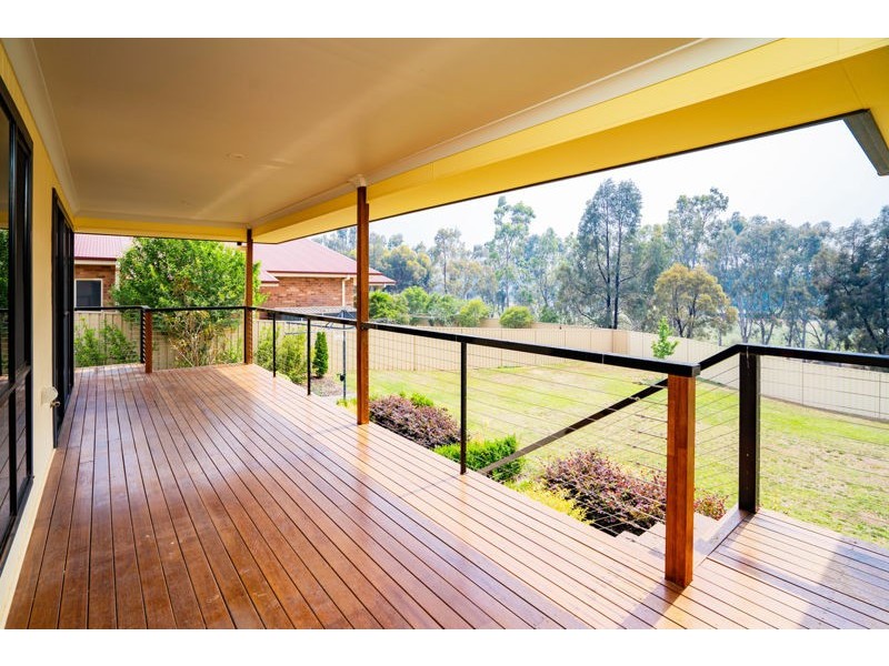 41 John Potts Dr, Junee NSW 2663