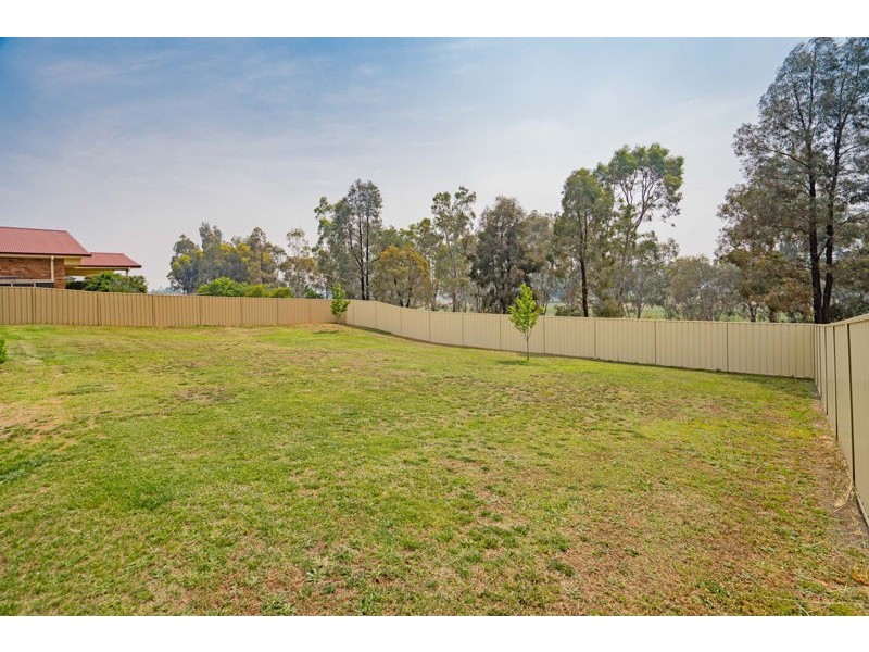 41 John Potts Dr, Junee NSW 2663