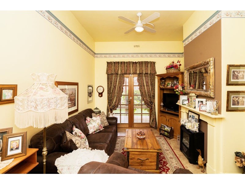 37 Thomas Street, Junee NSW 2663