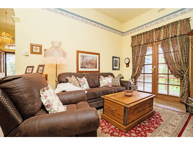 37 Thomas Street, Junee NSW 2663