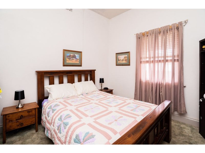 37 Thomas Street, Junee NSW 2663