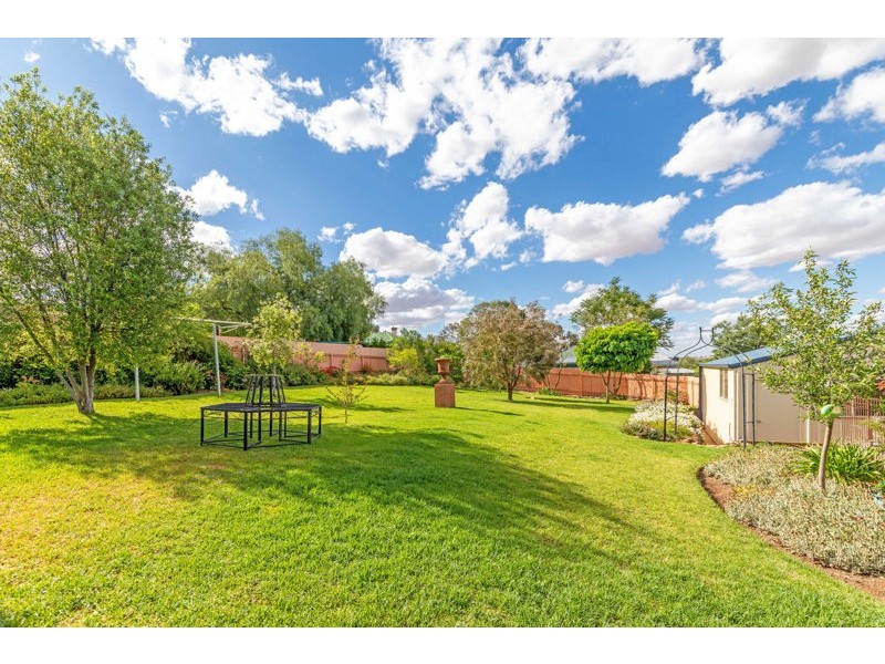 37 Thomas Street, Junee NSW 2663