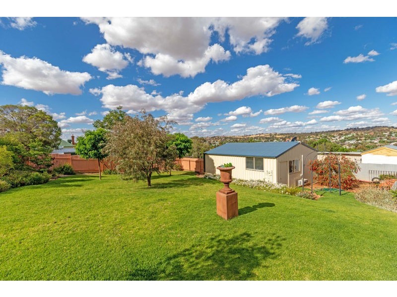 37 Thomas Street, Junee NSW 2663