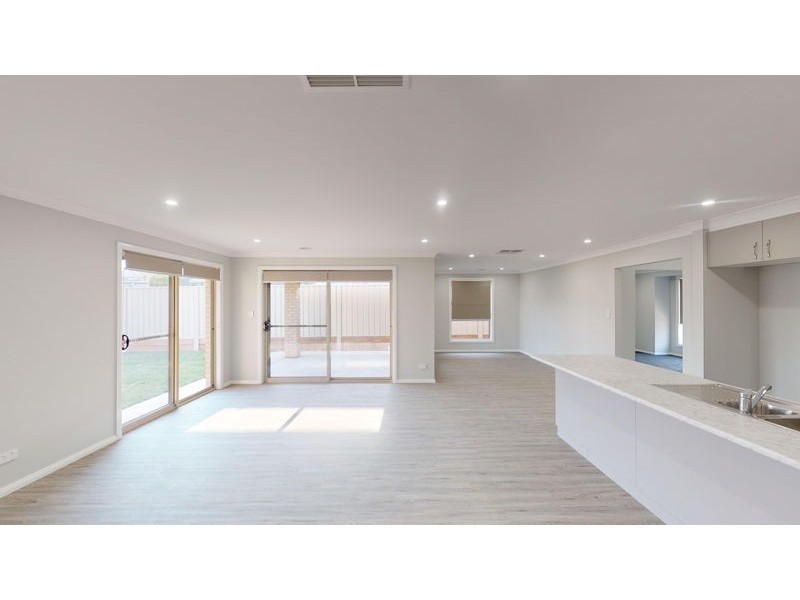 12 Church St, Junee NSW 2663