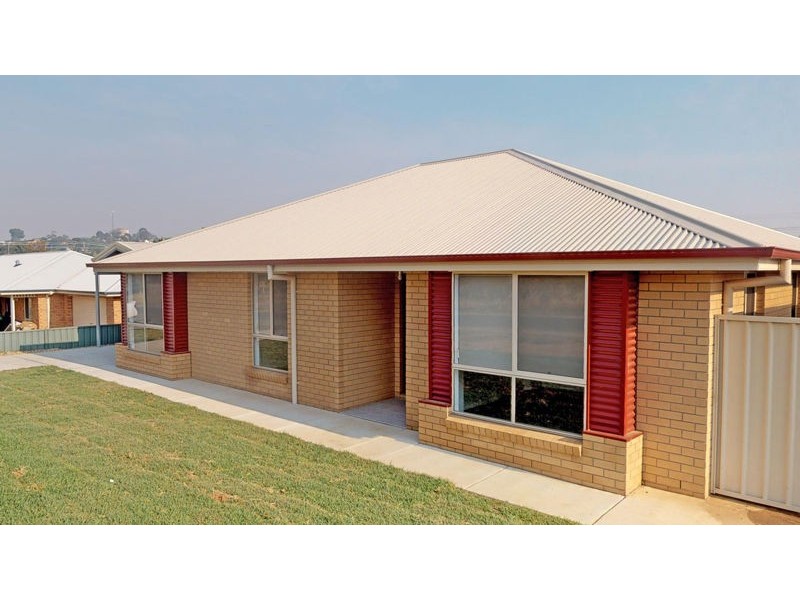 12 Church St, Junee NSW 2663