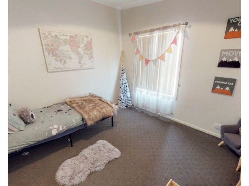 9 & 9A Thomas St, Junee NSW 2663