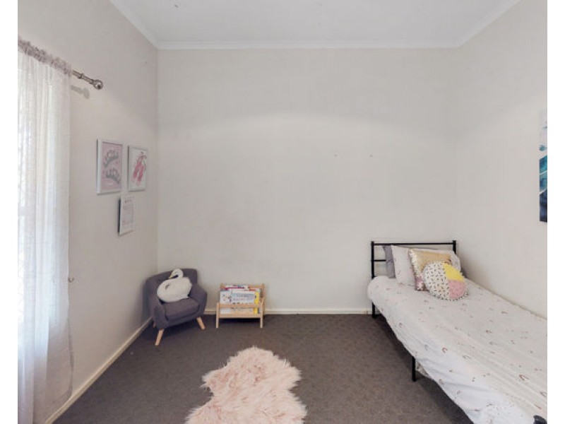 9 & 9A Thomas St, Junee NSW 2663