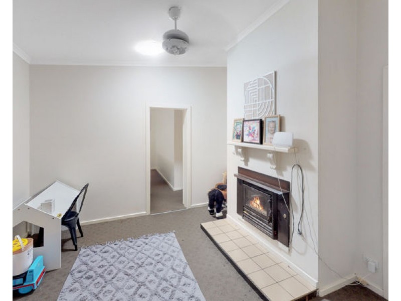 9 & 9A Thomas St, Junee NSW 2663