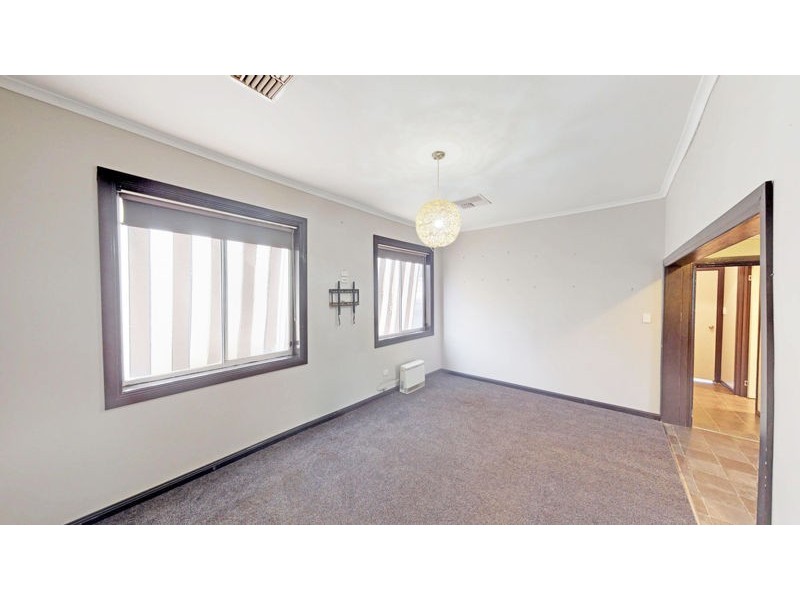 73 Regent St, Junee NSW 2663
