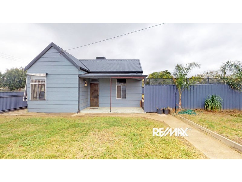 73 Regent St, Junee NSW 2663
