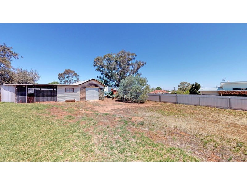 102 – 104 Methul Street, Coolamon NSW 2701
