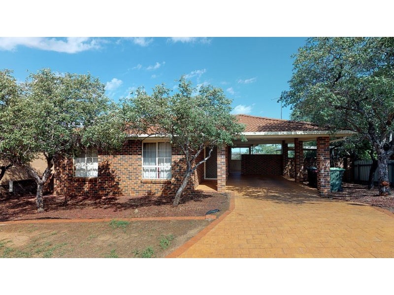 13 Cassia Way, Junee NSW 2663
