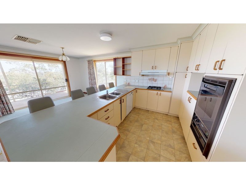 13 Cassia Way, Junee NSW 2663