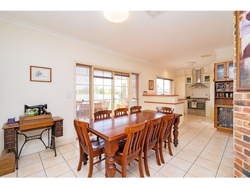 61 Tathra Dr, Junee NSW 2663