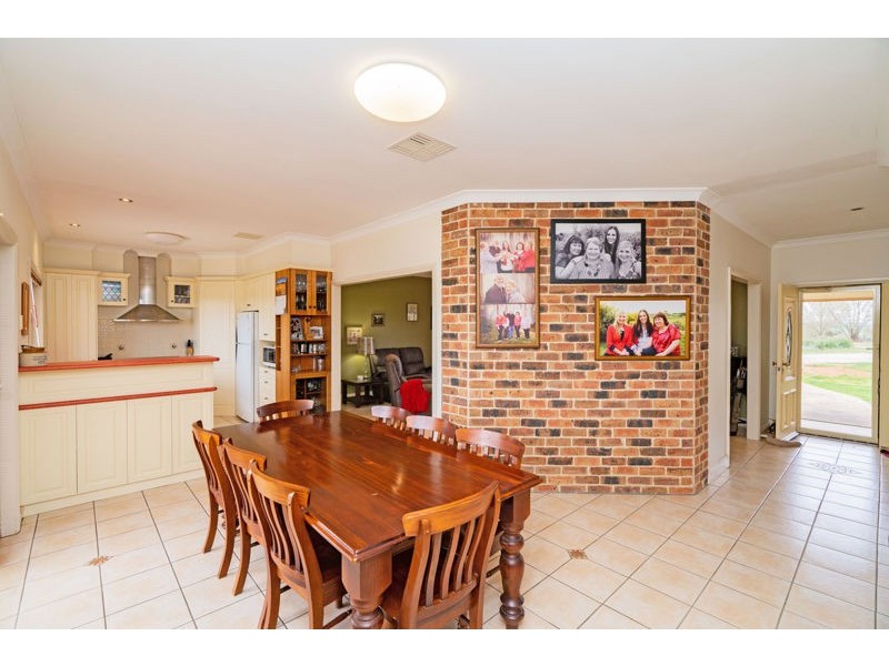 61 Tathra Dr, Junee NSW 2663