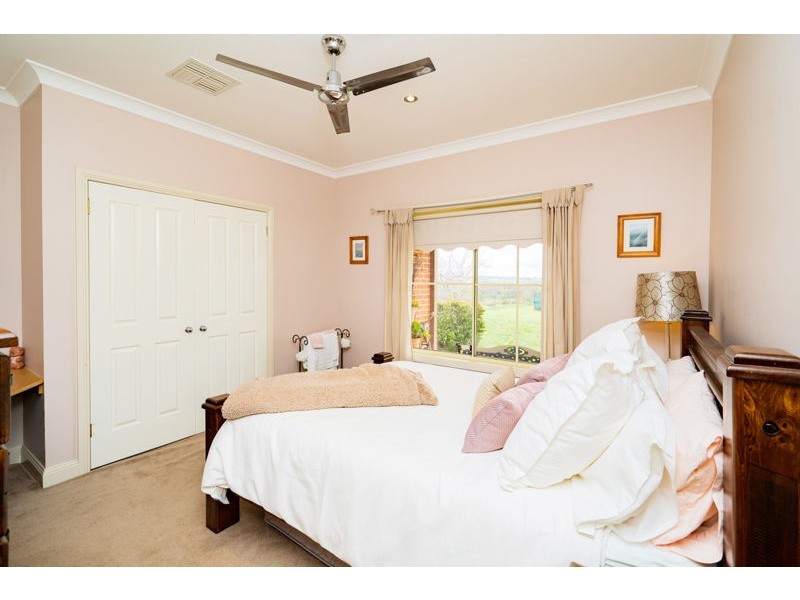 61 Tathra Dr, Junee NSW 2663