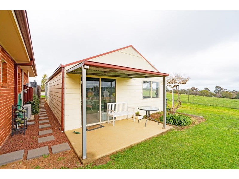 61 Tathra Dr, Junee NSW 2663