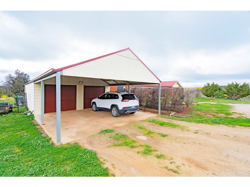 61 Tathra Dr, Junee NSW 2663