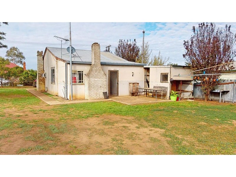 29 Regent Street, Junee NSW 2663