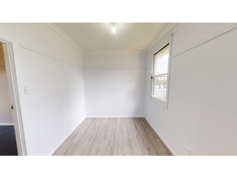 8 Cedric Street, Junee NSW 2663