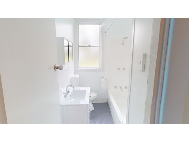 8 Cedric Street, Junee NSW 2663