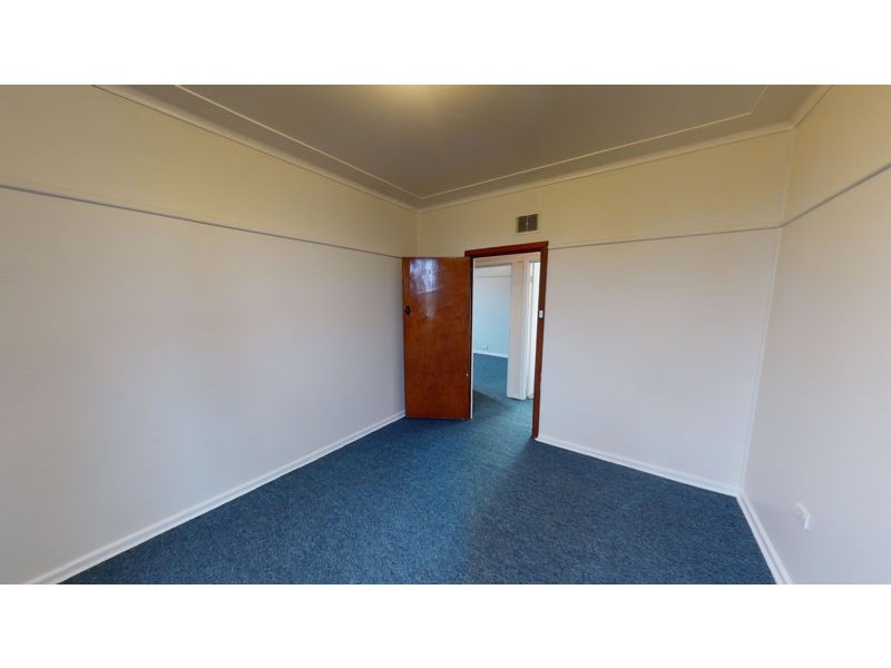 8 Cedric Street, Junee NSW 2663