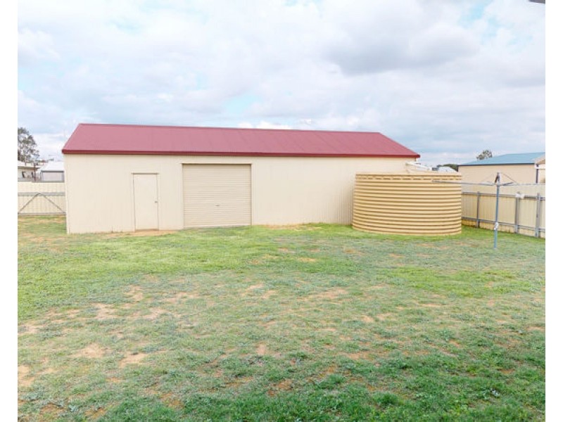 16 Marquis Street, Junee NSW 2663