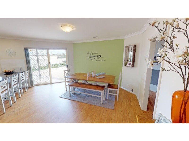 11 Adams Street, Junee NSW 2663