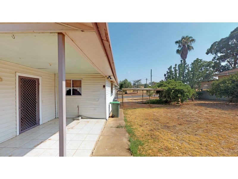 29 Hammond Street, Junee NSW 2663
