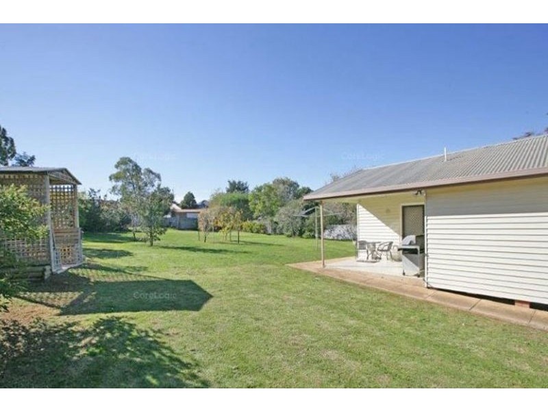 29 Hammond Street, Junee NSW 2663
