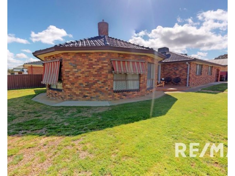 36 Broadway, Junee NSW 2663