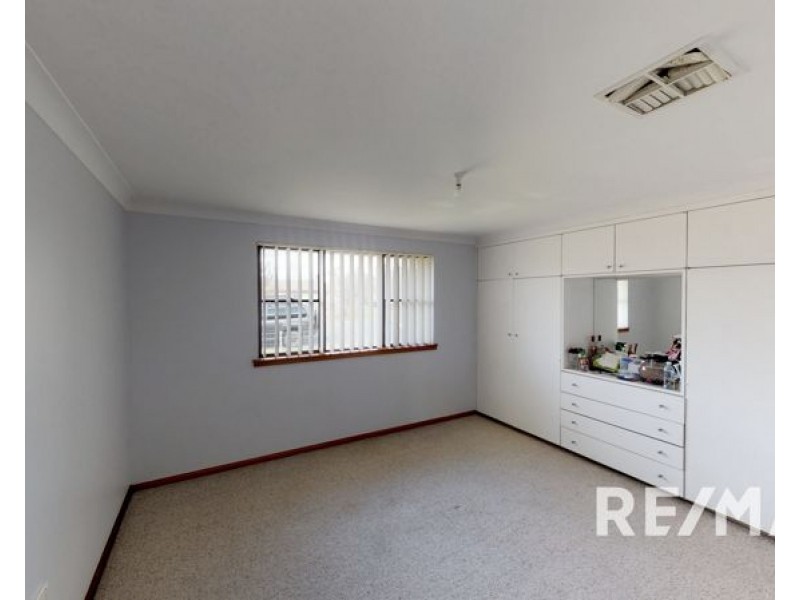 36 Broadway, Junee NSW 2663