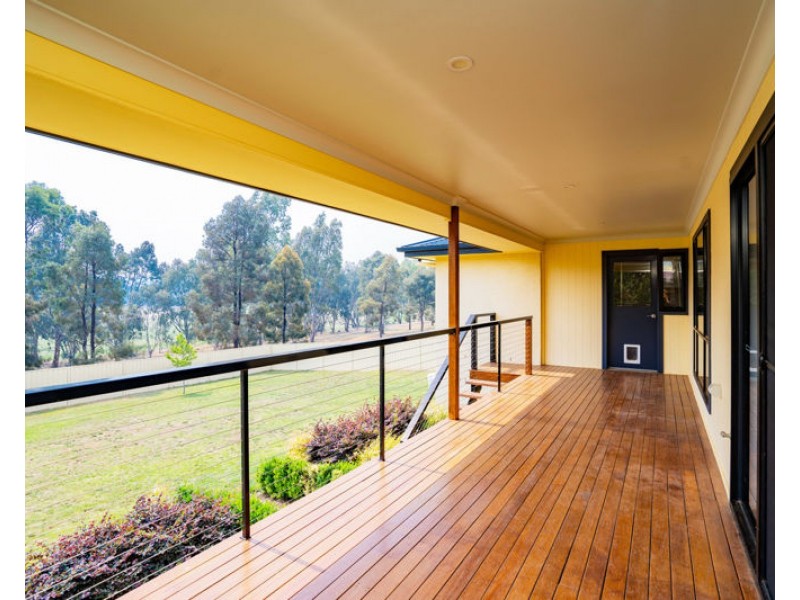 41 John Potts Dr, Junee NSW 2663