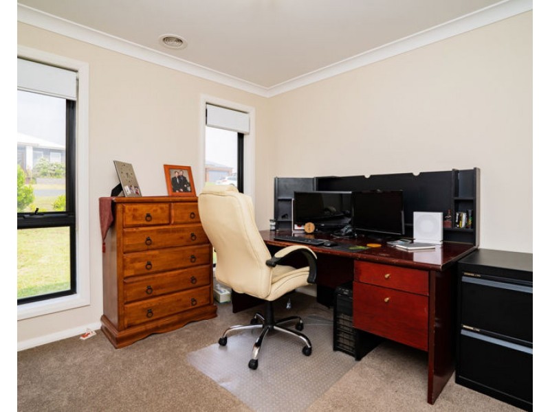 41 John Potts Dr, Junee NSW 2663