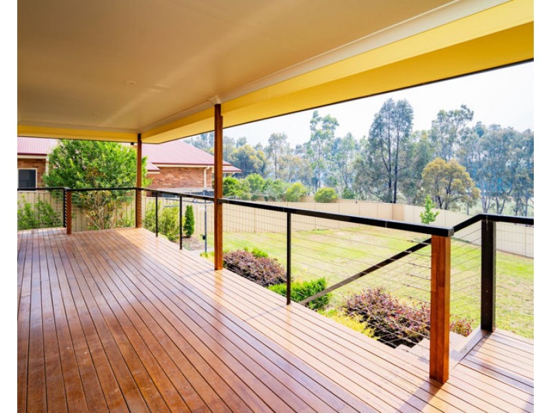 41 John Potts Dr, Junee NSW 2663