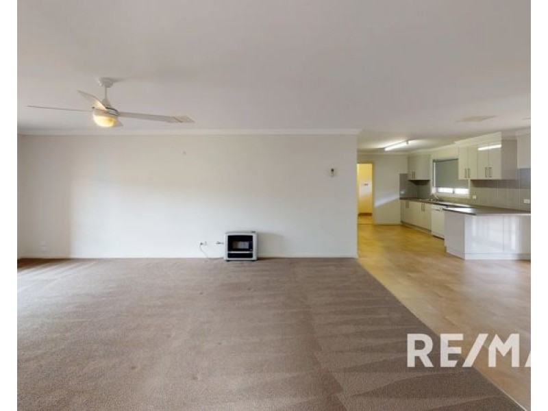 1/18 Marquis Street, Junee NSW 2663