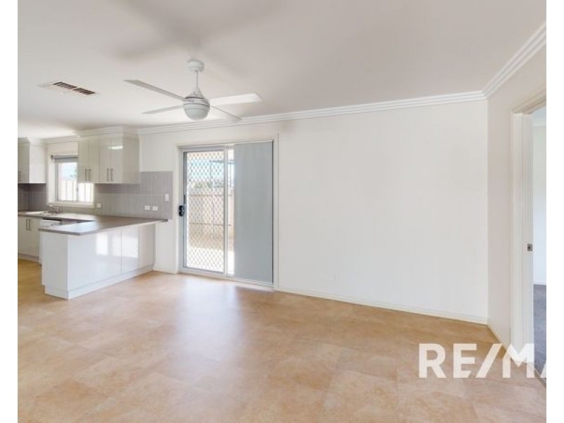 1/18 Marquis Street, Junee NSW 2663