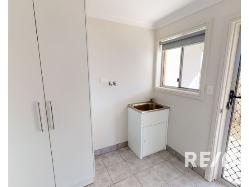 1/18 Marquis Street, Junee NSW 2663