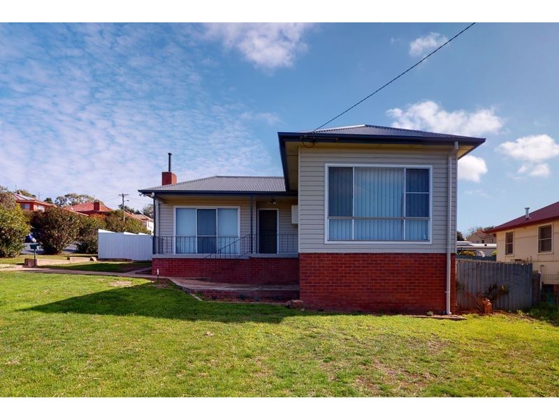 29 French Street, Junee NSW 2663